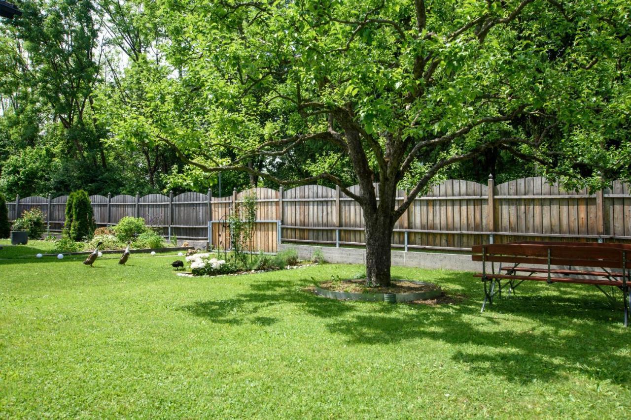 Garten Appartement Harmony Finkenstein am Faaker See Exteriör bild